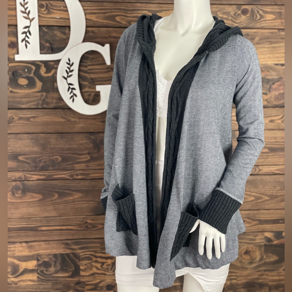 Vanessa Virginia | Herringbone Long Sleeve‎ Cardigann Cable Knit Hoodie
